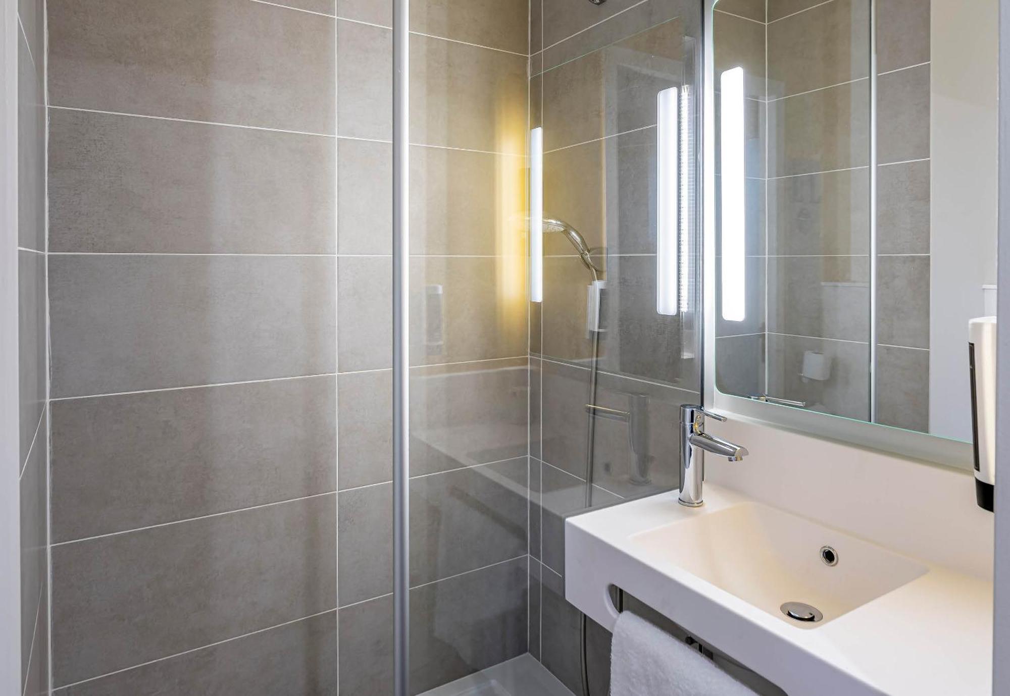 B&B Hotel Bordeaux Saint Andre De Cubzac Esterno foto